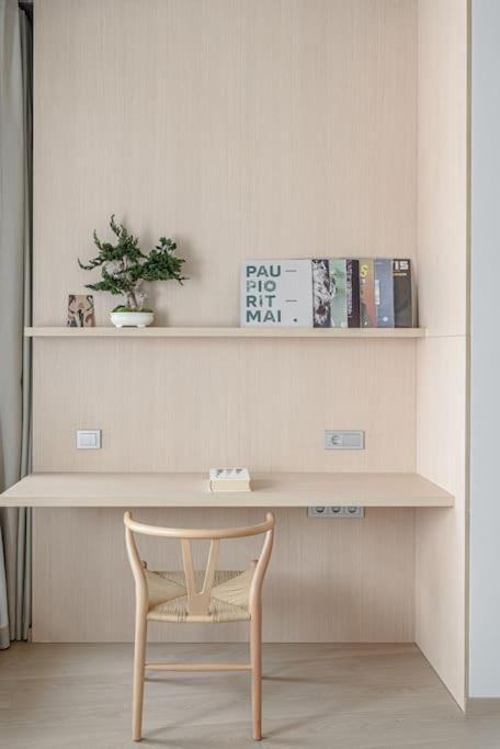 Appartamento Cozy Japanese Oasis With Balcony, Gramophone, Netflix VNO Esterno foto