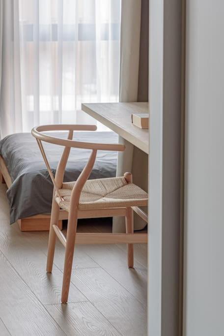 Appartamento Cozy Japanese Oasis With Balcony, Gramophone, Netflix VNO Esterno foto