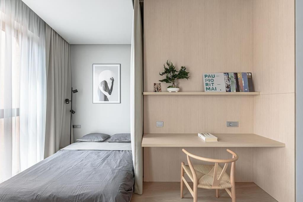 Appartamento Cozy Japanese Oasis With Balcony, Gramophone, Netflix VNO Esterno foto
