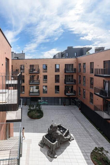 Appartamento Cozy Japanese Oasis With Balcony, Gramophone, Netflix VNO Esterno foto